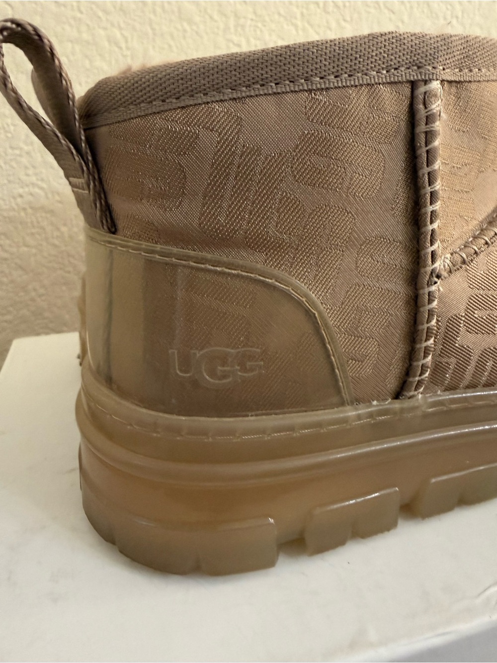 UGG Classic Ultra Mini Monogram Boots Tan Chestnut Faux Fur Lined Women’s Size 7 - Picture 8 of 12